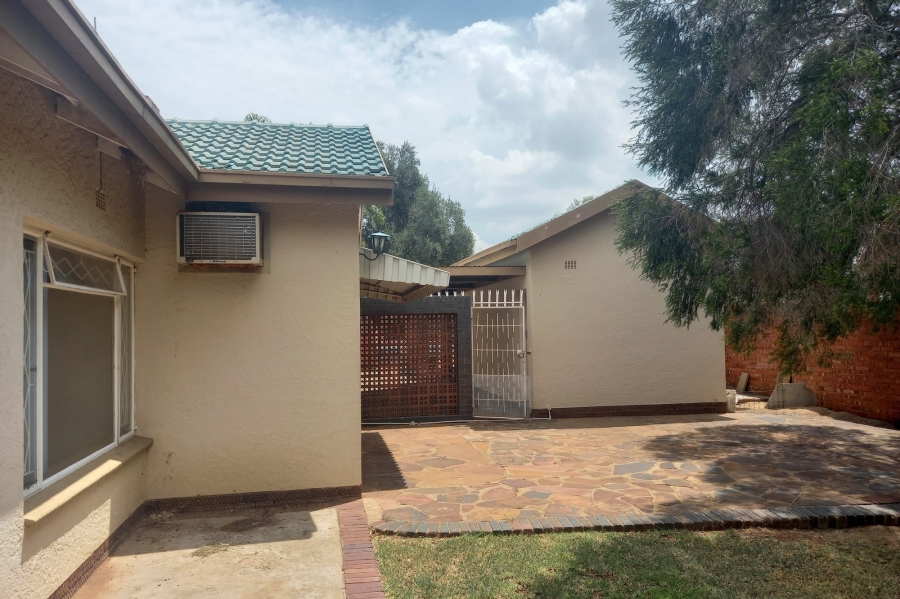 3 Bedroom Property for Sale in Monument Heights Northern Cape